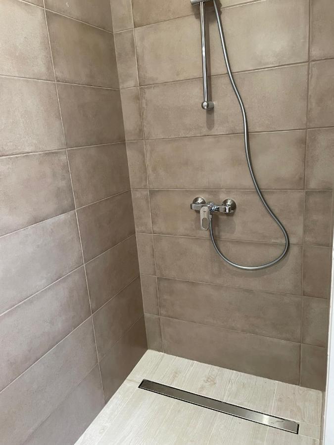Maison Fleurs De Lys, Climatisee, Wifi Et Parking Privee Gratuit, Lave-Linge, Vernon Giverny Luaran gambar